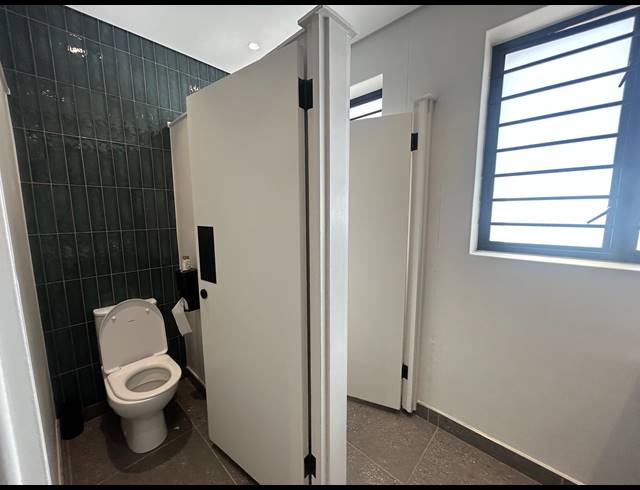 198M² BUILDING TO LET IN MAITLAND